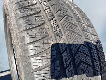 285/45R19 Pirelli Scorpion Winter opona pojedynka zima 6,8mm P999