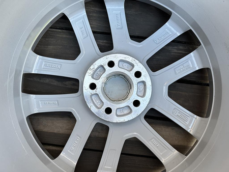 Oryginał felgi 18cali Volvo V60 S60 V70 S80 XC40 XC60 XC70 5x108