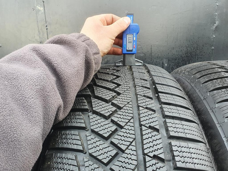 235/50R19 Continental Winter Contact komplet opon zima 8,7mm nr9239