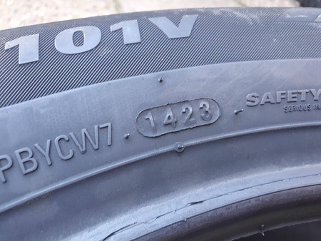 225/55R17 Kumho WinterCraft WP52 komplet opon zima nowe nr7120
