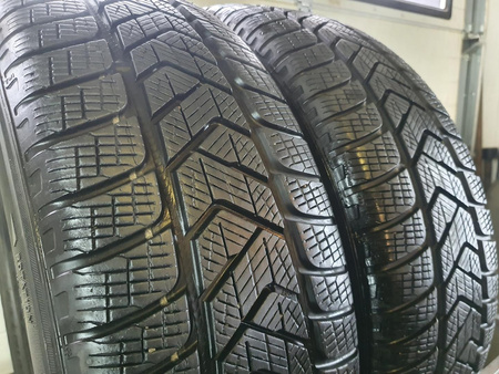 215/65R17 Pirelli Scorpion Winter para opon zima 5,7mm nr7453