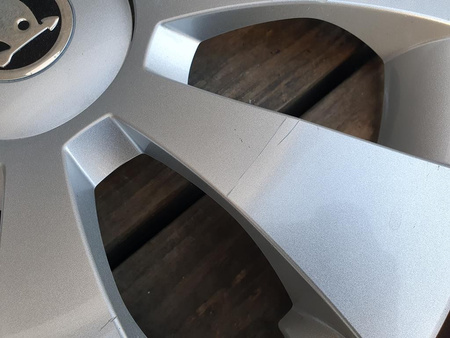 Oryginalne kołpaki 3V0601147 16cali Skoda Fabia Octavia Superb