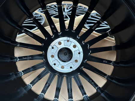 Oryginał koła 255/35 285/30 21cali Mercedes S W223 AMG Continental