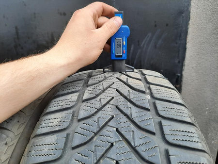 215/60R17 Semperit Master Grip 2 SUV komplet opon zima 5,7mm nr7647