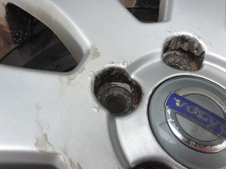 Oryginał felgi 17cali Volvo C30 S40 S60 S80 V40 5x108