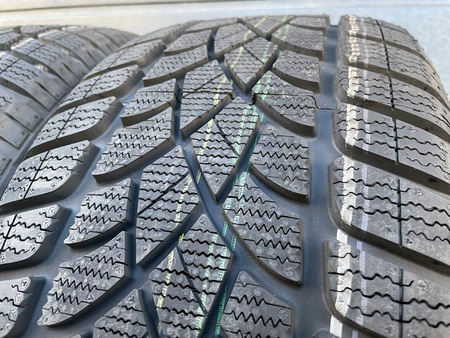 255/40R19 Dunlop Sp Winter Sport 3D komplet opon zima nowe nr9052