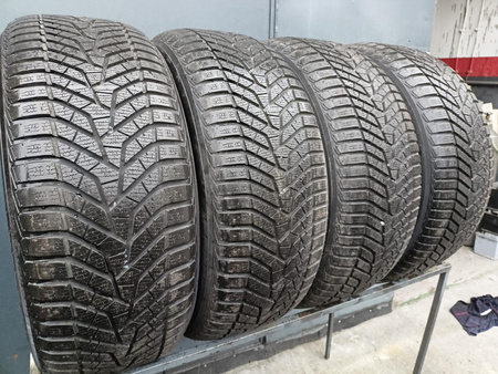 255/50R20 Yokohama Bluearth Winter V905 komplet opon zima nr2415