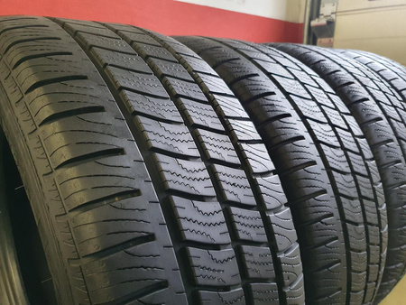 225/55R17C Goodyear Cargo Vector 2 BUS komplet opon zima 7,0mm nr7931