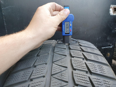 245/45R18 Falken HS449 Eurowinter XL para opon zima 6,3mm nr8745