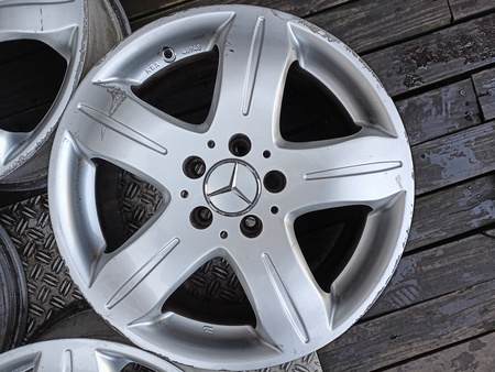 Felgi 17cali Mercedes C klasa E klasa D klasa W245 W246 W203 W212