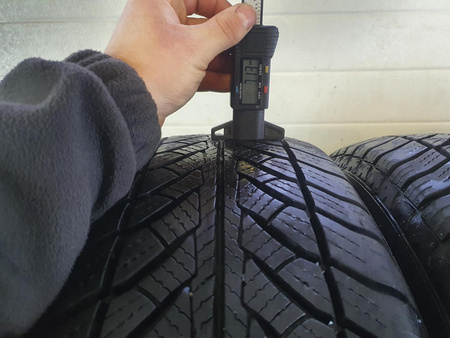 205/60R16 Goodyear Ultragrip 8 RSC komplet zima 7,1mm nr6455