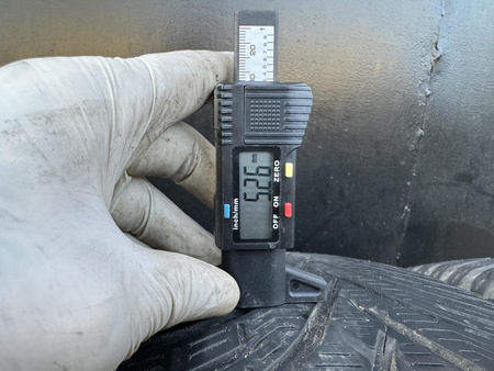 215/55R17 Kleber Krisalp HP3 komplet opon zima 7mm nr7140