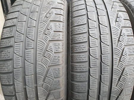 235/55R18 Pirelli Sottozero Winter 210 komplet opon zima 6,3mm nr8560