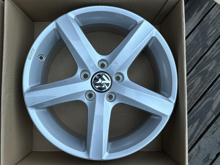 Oryginał felga 17cali VW Golf Tiguan Passat ASPEN 1K8.071497A