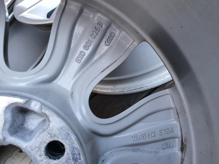 Oryginał felgi 16cali Audi 8X0 A1 A3 Vw Golf Seat Leon 5x100