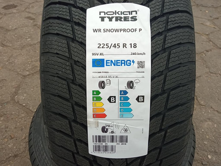 Oryginał koła 225/45R18 Nissan Leaf 5x114,3 et35 Nokian zima nowe