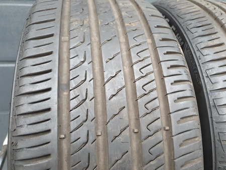 225/40R19 Barum Bravuris 5HM para opon lato 8,0mm nr9530