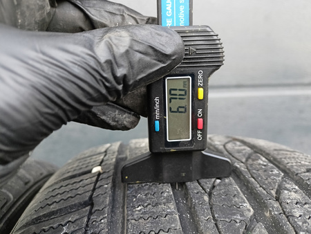 215/55R17 Imperial Ice-Plus S210 Snowdragon 3 opony zima 6,7mm nr7292