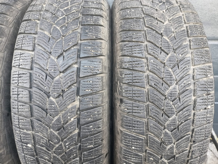 215/65R17 Goodyear Ultragrip Ice SUV komplet opon zima 6,2mm nr7296
