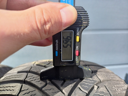 205/60R16 Semperit Speed-Grip 5 para opon zima 6,4mm nr6330