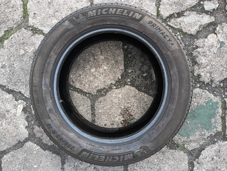 235/55R18 Michelin Primacy 4 para opon lato 6,9mm nr8949