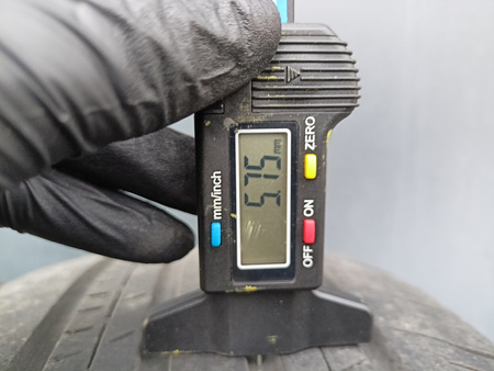 225/60R18 Dunlop Grandtrek PT30 para opon lato 5,7mm nr8904