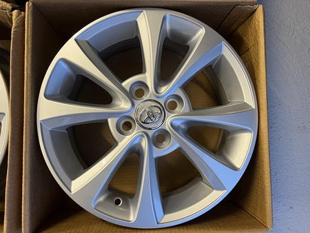 Oryginalne felgi 15cali Toyota Aygo Yaris Prius Corolla Pass