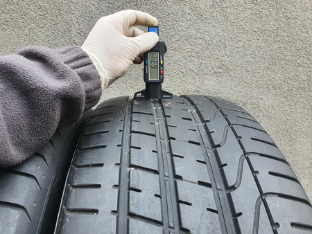 255/40R21 Pirelli Pzero TM para opon lato 6,3mm nr2157