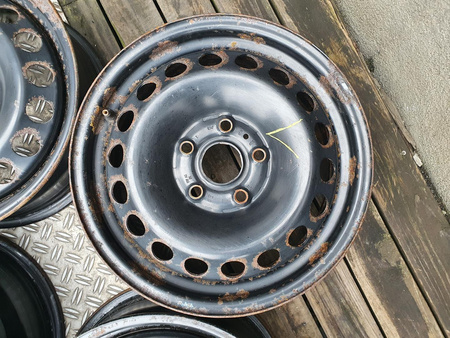 Oryginał felgi stalowe 15cali VW Multivan Audi 100 200 A3 A4 A6