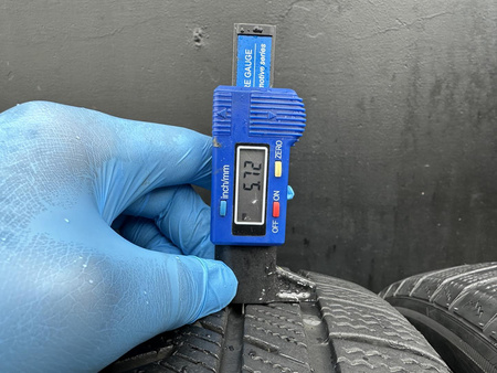 225/60R18 Zeetex WH1000 SUV XL komplet opon zima 7,3mm nr8756