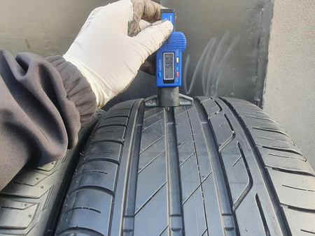 225/55R17 Bridgestone Turanza T001 komplet opon lato 5,8mm 7595