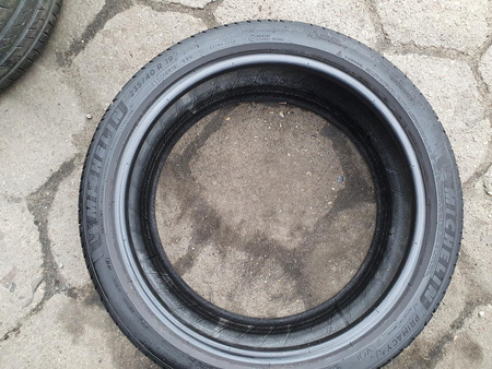 235/40R19 Michelin Primacy 4 para opon lato 5,6mm nr9526