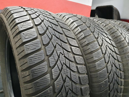 215/65R16 Dunlop Sp Winter Sport 4D komplet opon zima 5,0mm nr6920