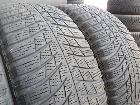 215/60R16 Bridgestone Blizzak LM001 XL komplet opon zima 5,3mm nr6984