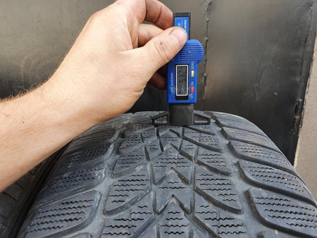 225/50R17 Dunlop Sp Winter Sport 4D para opon zima 5,3mm nr7745