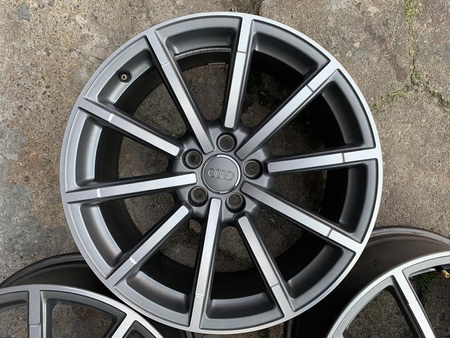 Oryginał Felgi aluminiowe 8,5 19cali 8U0 AUDI Q3 S-LINE A3 A4 B7 A6 C6