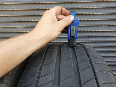 225/55R17 Michelin Primacy 3 XL para opon lato 4,6mm nr7709