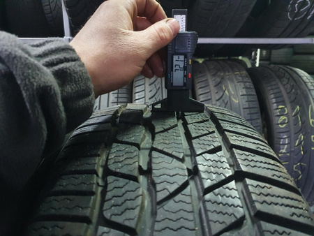 225/50R18 Continental ContiWinterContact para opon zima 7,2mm nr8276