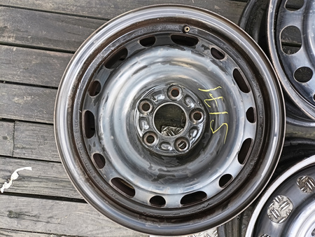 Oryginał felgi 16cali Mazda 3 5 6 MX5 CX5 CX3 ET50