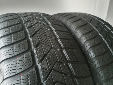 225/55R17 Pirelli Sottozero 3 para opon zima 5,9mm nr7573