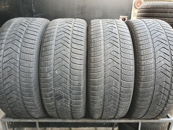 255/60R18 Pirelli Scorpion Winter komplet opon zima 4,5mm nr8548