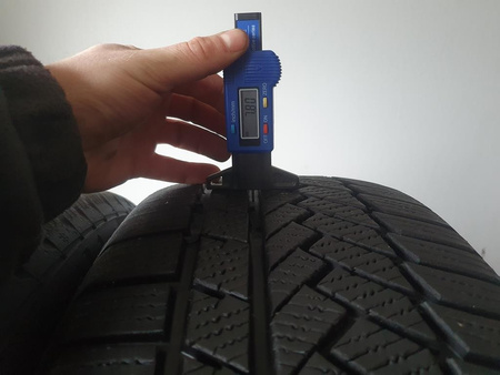 225/55R17 Continental WinterContact para opon zima 7,8mm nr7576