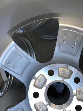 Oryginał felgi 17 cali vw 1K8 scirocco golf gti gtd 5 6 7 passat B6 B7 touran tiguan 5x112 nr719