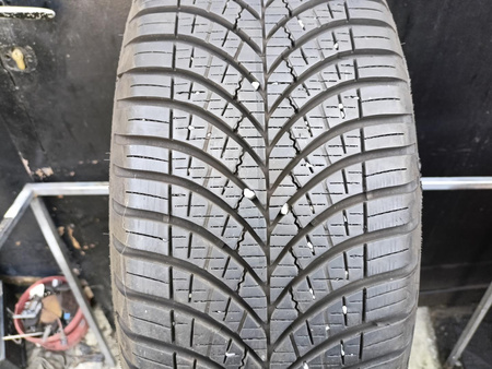 205/55R16 Goodyear Vector 4Seasons Gen-3 opona całoroczna 7,7mm P6073
