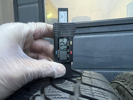 235/60R18 Bridgestone Blizzak LM-80 evo komplet opon zima 7,3mm nr8290