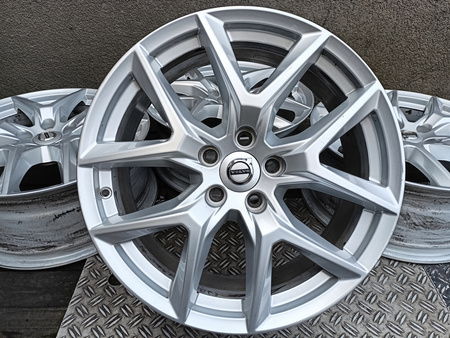 Oryginał felgi 18cali Volvo XC60 XC70 S80 V60 V50 S40 C30 V40