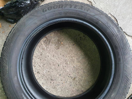 235/55R19 Goodyear Vector 4 Seasons para opon całoroczne 6,1mm nr9360