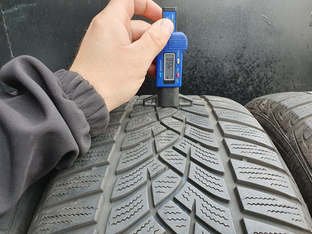 225/55R17 Goodyear UltraGrip XL komplet opon zima 7,0mm nr7815