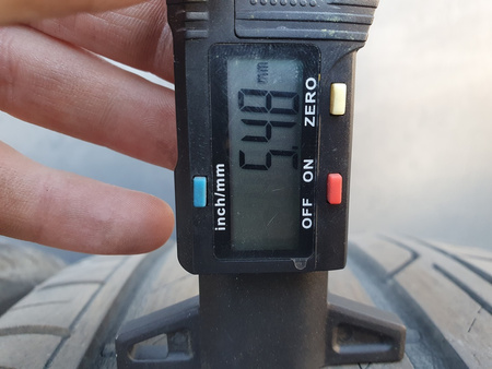 215/50R18 Bridgestone Turanza T001 para opon lato 5,4mm nr8844