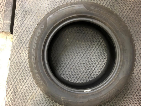 235/55R17 R17 Pirelli Sottozero 3 para 2szt opon zima 5,8mm nr1717